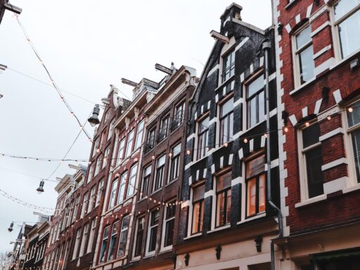Kleine winkel aan een Amsterdamse gracht