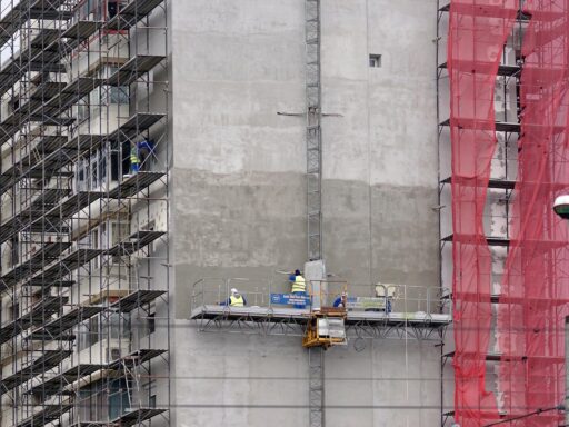 Mkb-aannemers aan het werk op een renovatieproject